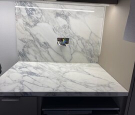 Danny Deco / Deco Stone showroom office. Providing natural stone companies London services, including granite worktops and kitchen worktops. Contact: 020 7998 6480 | 16 Aintree Rd, Perivale, Greenford UB6 7LA.